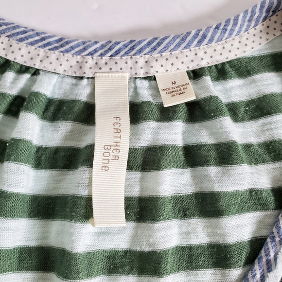 ANTHROPOLOGIE Feather Bone Double Play Henley M - Picture 3 of 9